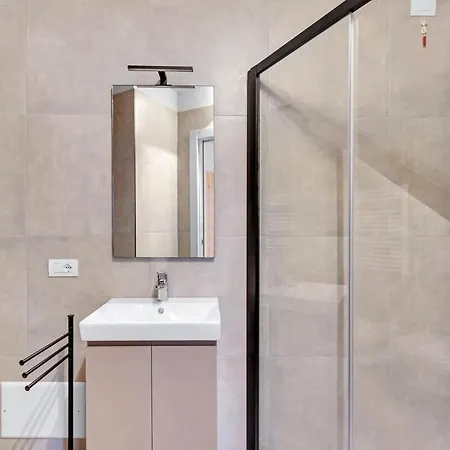 Cozy Navigli Apartment